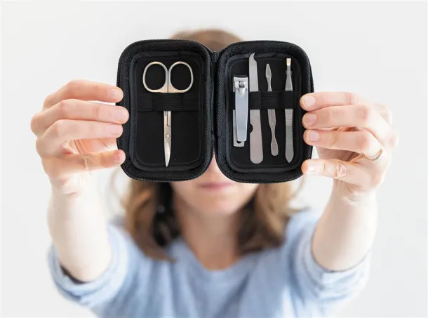  5 pc manicure set in pouch Black