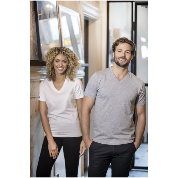 Somoto short sleeve men's V-neck t-shirt - Elevate Life Crna