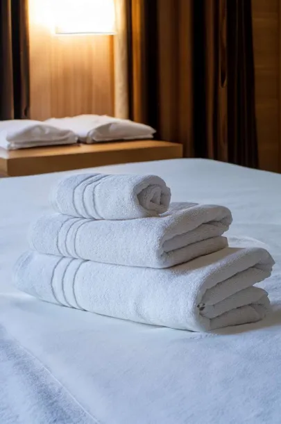  OLIMA HIGH-QUALITY HOTEL TOWEL - Olima White