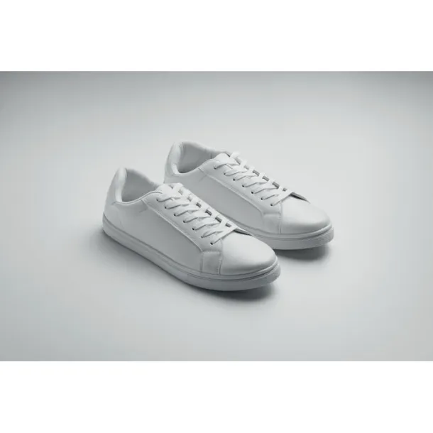 BLANCOS Sneakers in PU 43 White