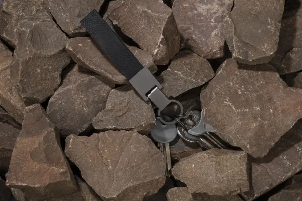 DERI privjesak za ključeve BLACK
