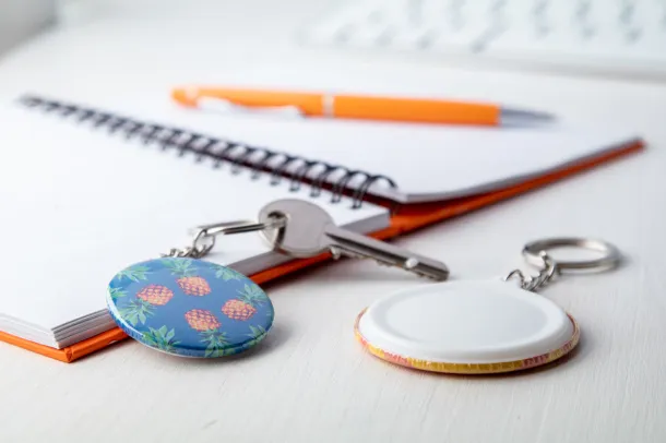 KeyBadge Mini pin button keyring White