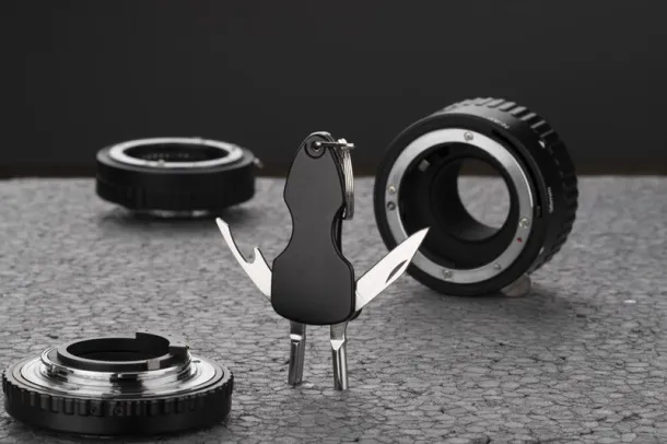 ATERO Keychain Crna