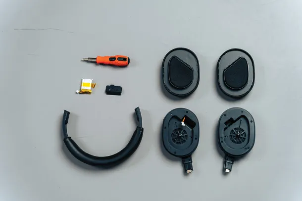 Irvine RCS recycled and repairable ANC wireless headphone - Urban Vitamin Black 