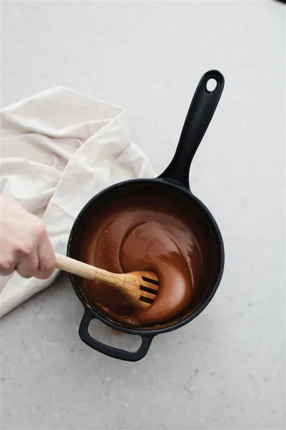  VINGA Monte enameled cast iron pot 1,9L - Vinga Black