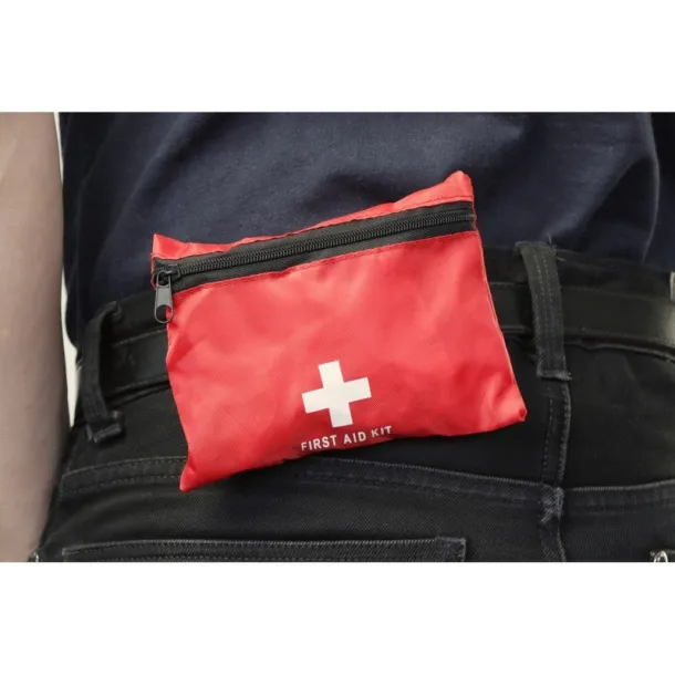  First aid kit in pouch, 8 pcs Crvena