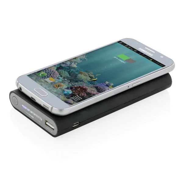  8.000 mAh wireless 5W powerbank with type C Black