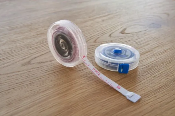 Theo Plastic retractable tape measure 