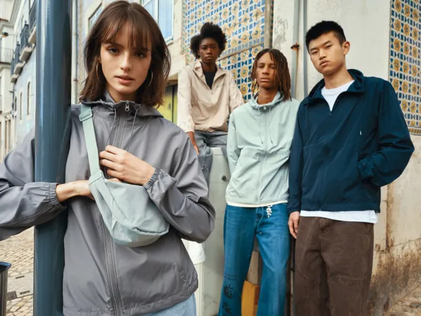  Iqoniq Logan recycled polyester lightweight jacket - iqoniq silver grey