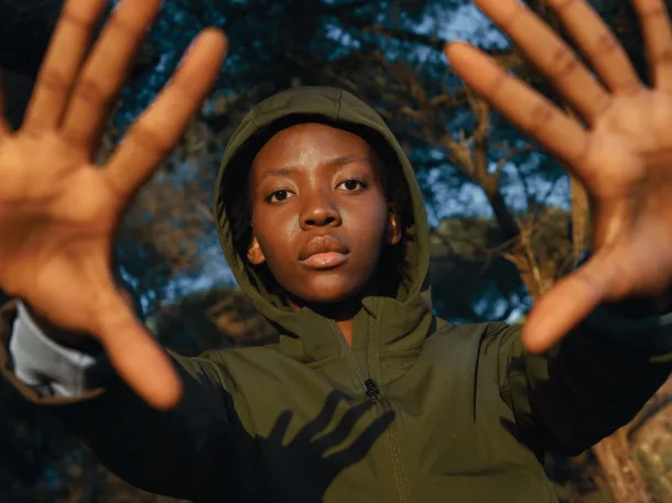  Iqoniq Makalu ženska softshell jakna od recikliranog poliestera - iqoniq khaki