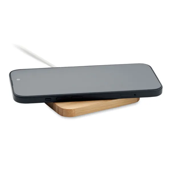 CHARGOO 15W wireless charger in bamboo Wood