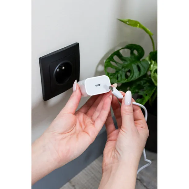 Tina USB wall charger white