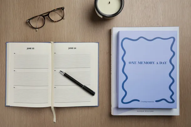 VINGA One memory a day dnevnik od GRS certificiranog papira, A5 - Vinga Plava