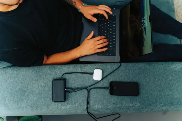 Urban Vitamin Eureka hybrid GANcharger 10000mah powerbank65W - Urban Vitamin Black 