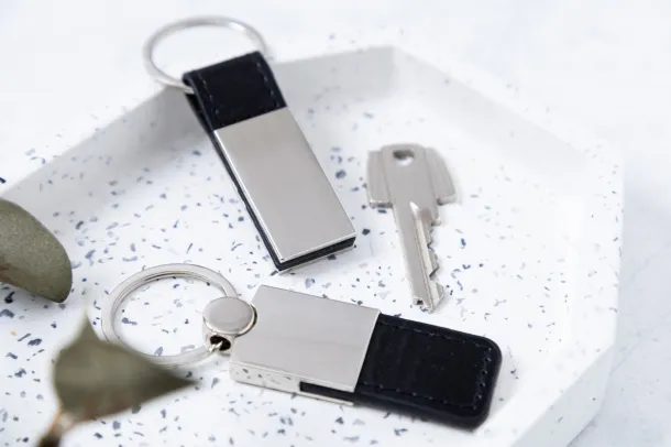 Pukke keyring Silver Black