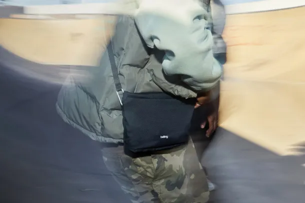 Bellroy mala torba preko ramena - Bellroy Crna 