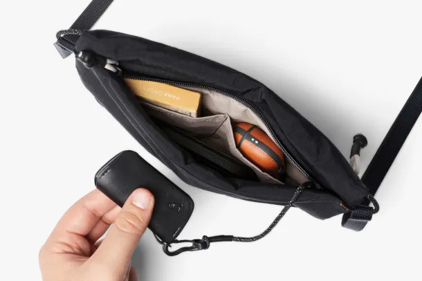 Bellroy mala torba preko ramena - Bellroy Crna 