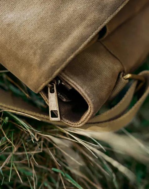  Heritage Waxed Canvas Messenger - Quadra
