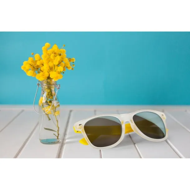  Sunčane naočale Žuta