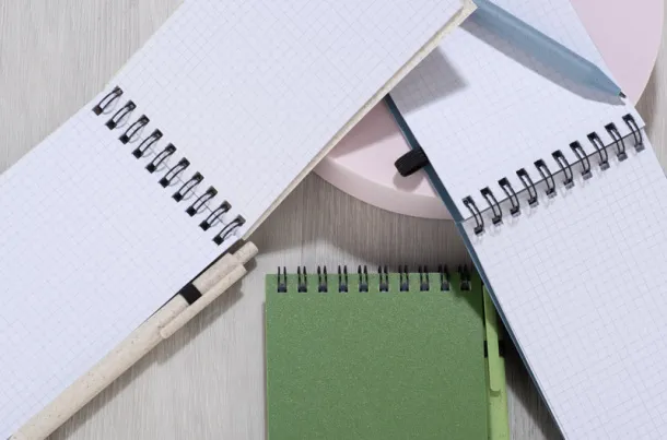  Notebook with pen  A6 - Fruit of the Loom zielony