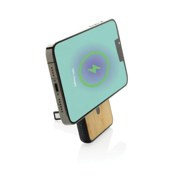 Zen magnetna prijenosna baterija 5.000mAh 5W od bambusa i RCS rplastike - XD Collection Crna 