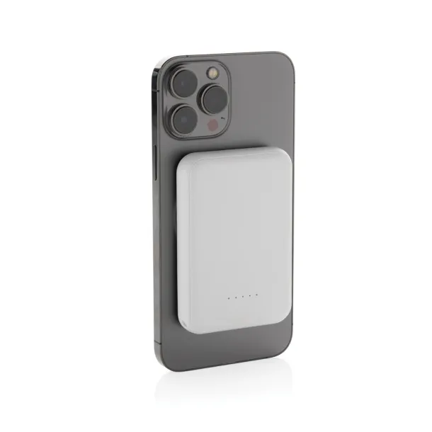 Stellar RCS recycled plastic 5000 mah 5W magnetic powerbank - XD Collection White 