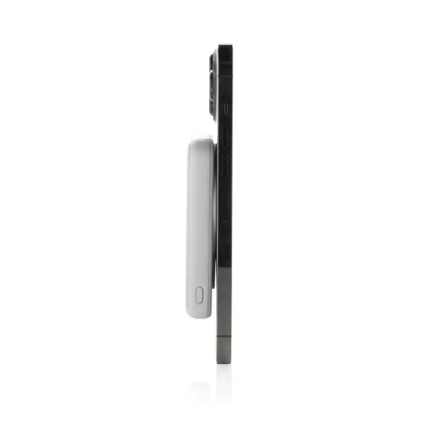 Stellar magnetna prijenosna baterija od 5.000 mAh 5W od RCS rplastike - XD Collection Bijela 