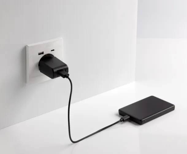 Orion magnetna prijenosna baterija od 5.000 mAh 5W od RCS recikliranog aluminija - XD Collection Crna 