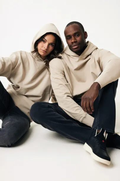  Iqoniq Yoho recycled cotton relaxed hoodie - iqoniq desert