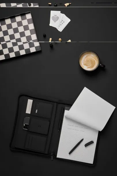 VINGA Baltimore RCS A4 portfolio - Vinga Crna