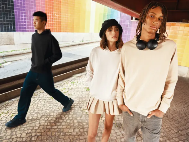 Iqoniq Yengo recycled cotton hoodie with sidepockets - iqoniq desert