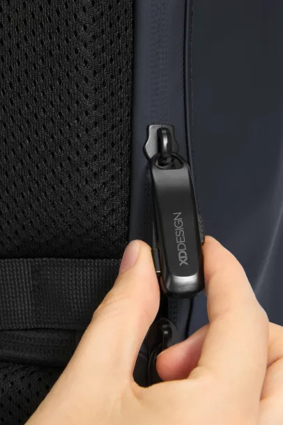 Urban vodootporan 16" laptop ruksak s preklopom - XD Design navy Crna