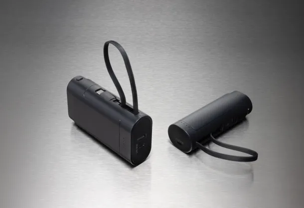 CycleCell prijenosna baterija s odvojivom baterijom, 5 000 mAh - XD Collection Crna