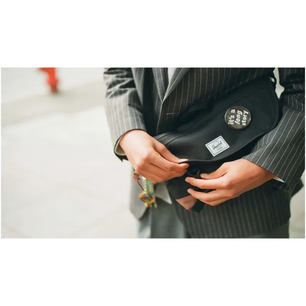 Herschel Cove recycled messenger bag 22.5L - Herschel Solid black