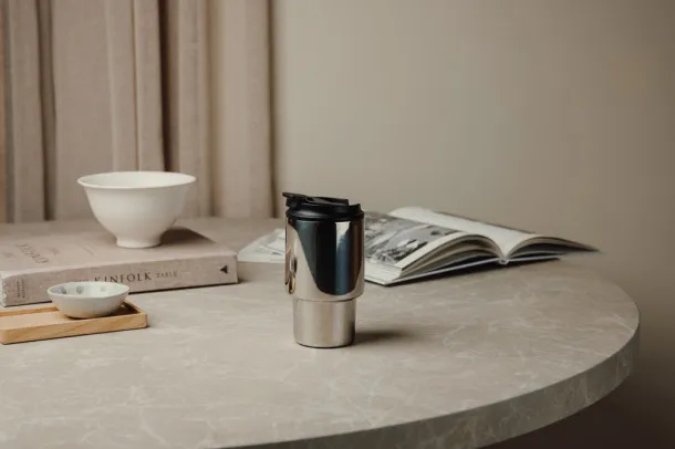 VINGA Nagano RCS to-go mug 350 ML - Vinga reflecting 