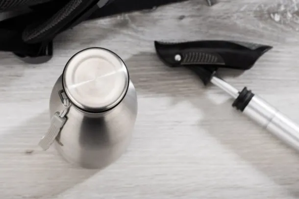 KONRA Steel bottle 600 ml Srebrna