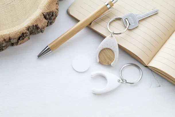 Boinc privjesak s novčićem od bambusa Prirodna