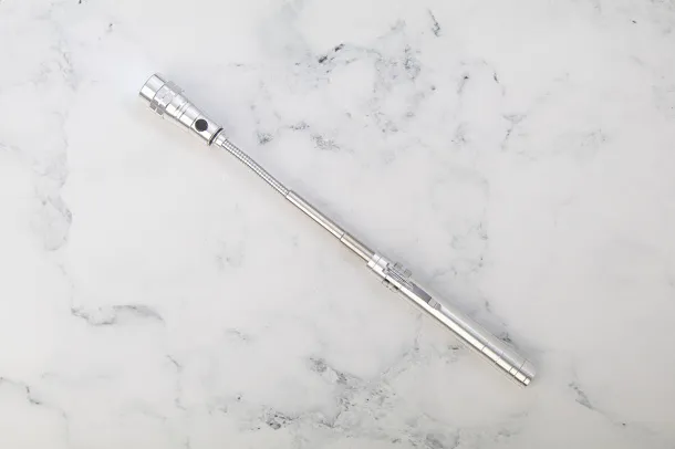 Giraffe extendable flashlight Silver