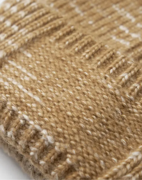  Debela kapa s pletenom zakrpom - Beechfield