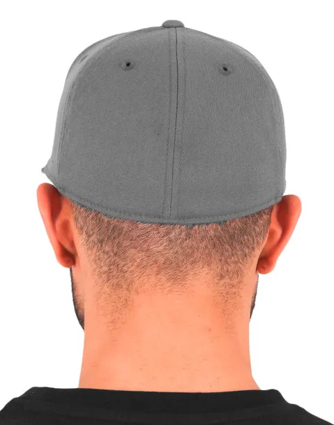 Premium 210 Fitted - Flexfit