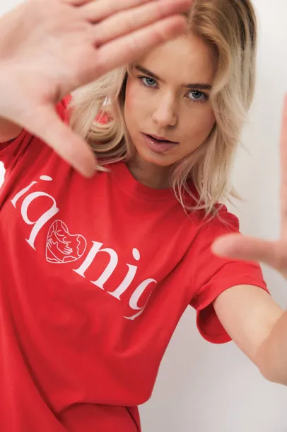 Iqoniq Brett recycled cotton t-shirt - iqoniq luscious red