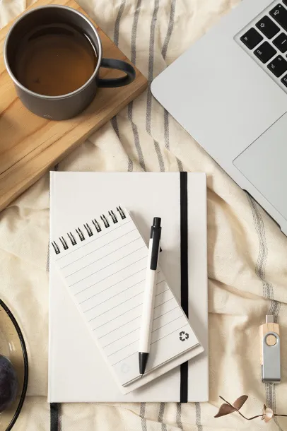 Relact Note notes od kartona mlijeka, A5 Crna