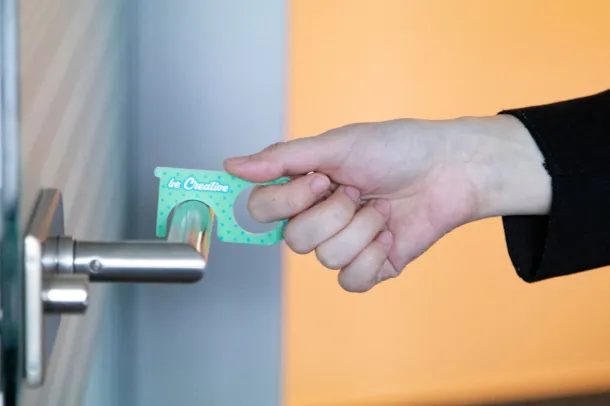 NoTouch Creative hygiene key White