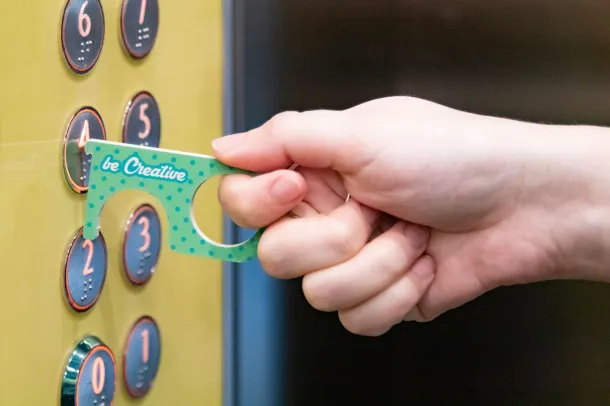 NoTouch Creative hygiene key White