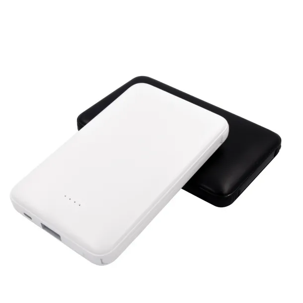  Prijenosna baterija 5000 mAh s ugrađenim kablovima Crna