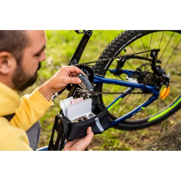  Bicycle bag with accessories, repair kit, first aid kit, poncho Crna