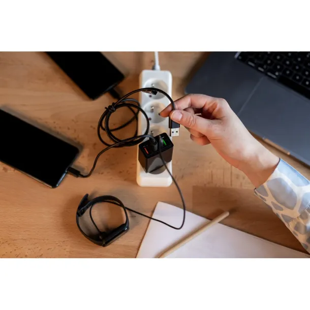  USB wall charger with 4 USB ports Crna