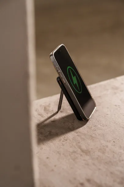  Urban Vitamin Redwood 5in1 5000mah 20W PD magnetic powerbank - Urban Vitamin Black