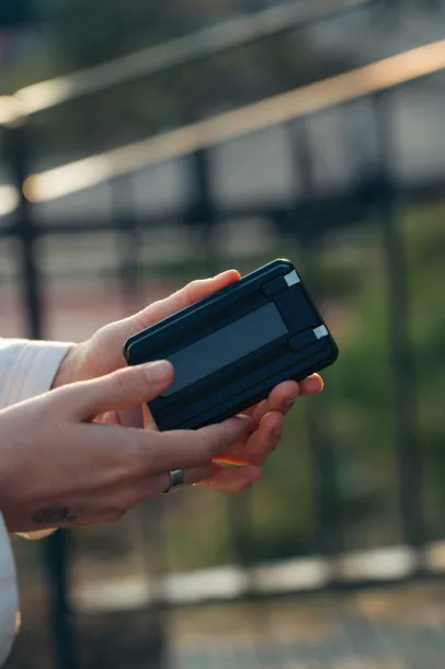  Urban Vitamin Redwood 5in1 5000mah 20W PD magnetic powerbank - Urban Vitamin Black