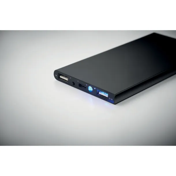 POWERFLAT8C prijenosna baterija, 8 000 mAh Crna